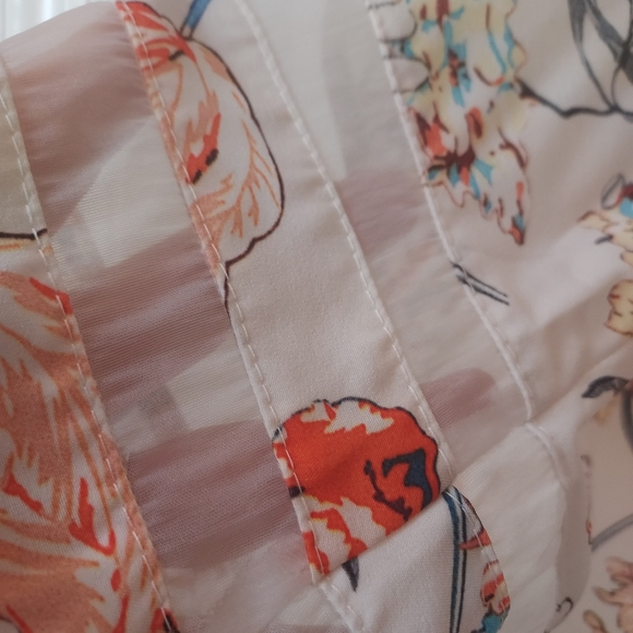 Sheilay medium cold shoulder top - Picture 3 of 6